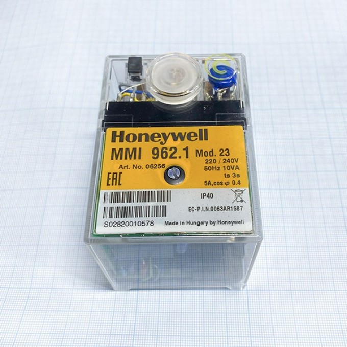 Блок управления горением Satronic MMI 962.1 Mod 23 – 110V HONEYWELL HL-0590 Блок управления горением Satronic MMI 962.1 Mod 23 – 110V HONEYWELL HL-0590
